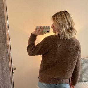 Brown soft and light comfy sweater.